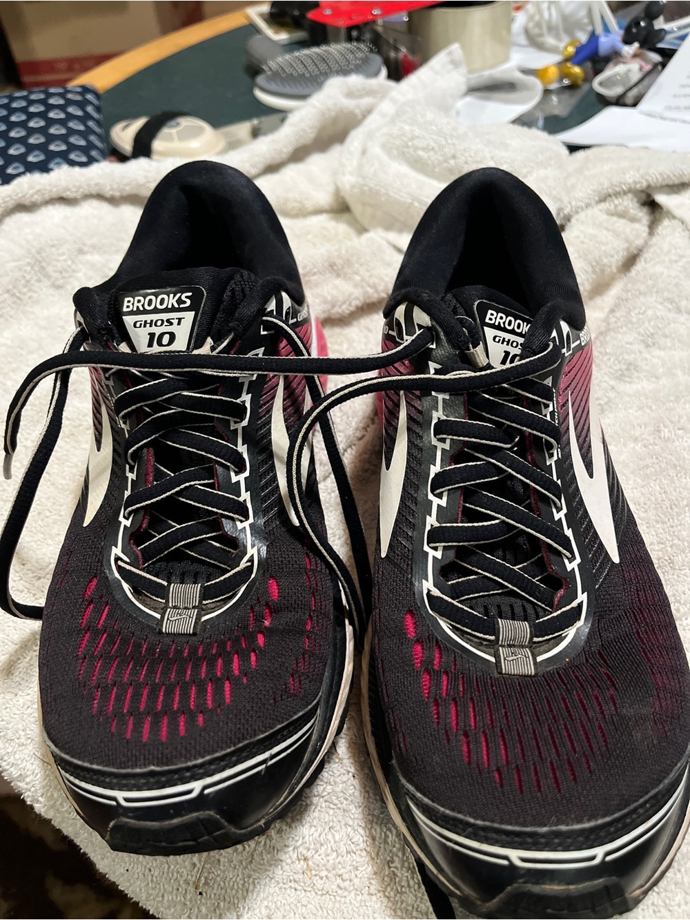 Brooks Ghost 10 Running Shoes - Black & Pink 8M